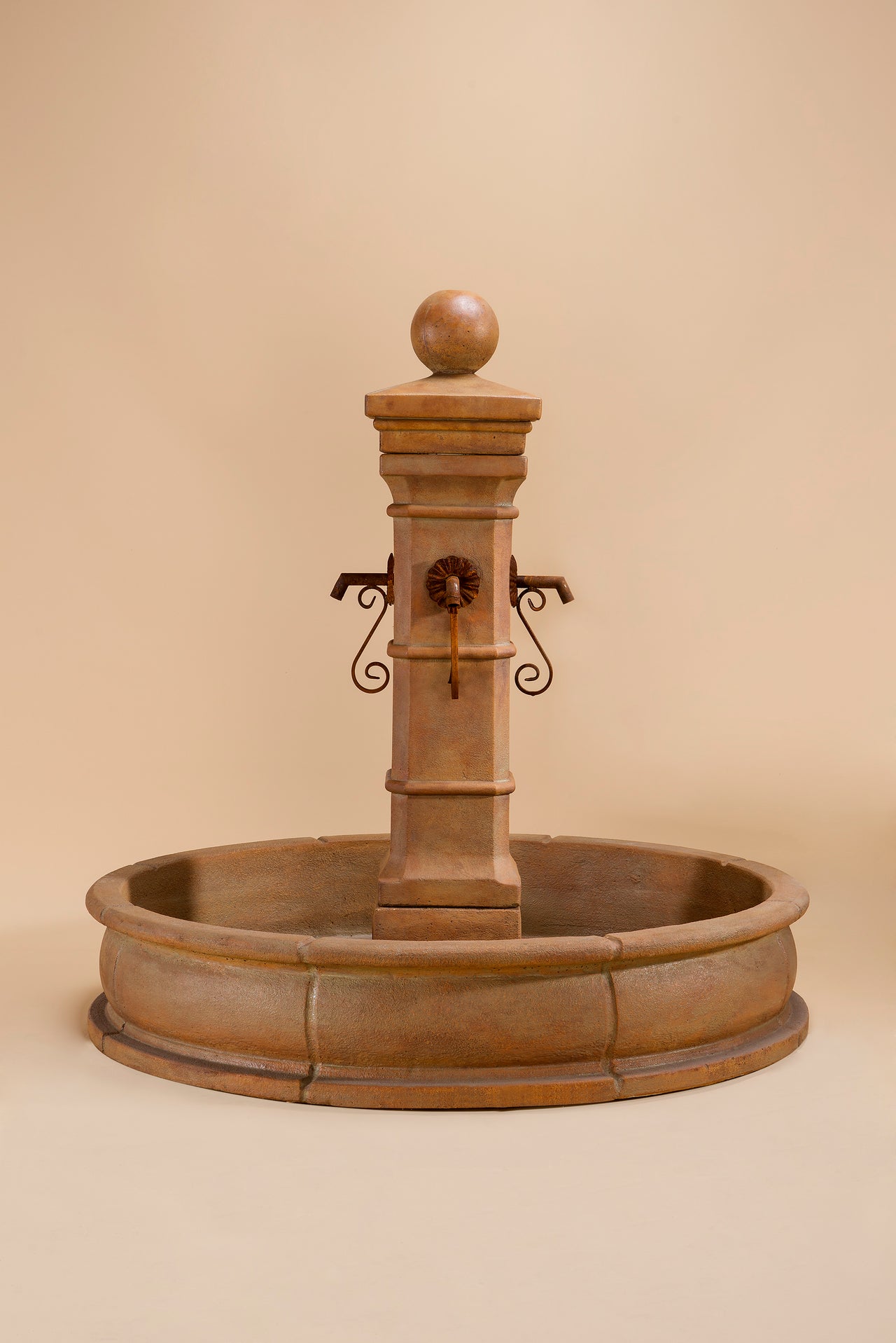 Avignon Pond Outdoor Cast Stone Garden Fountain with Four Spouts