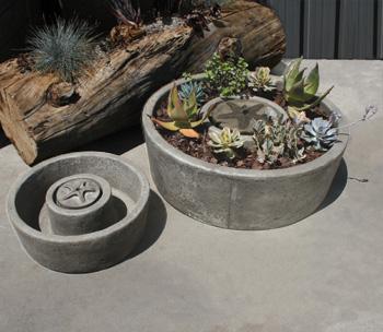 Fleur De Lis Vera Fountain, Small Fountain Fiore Stone 