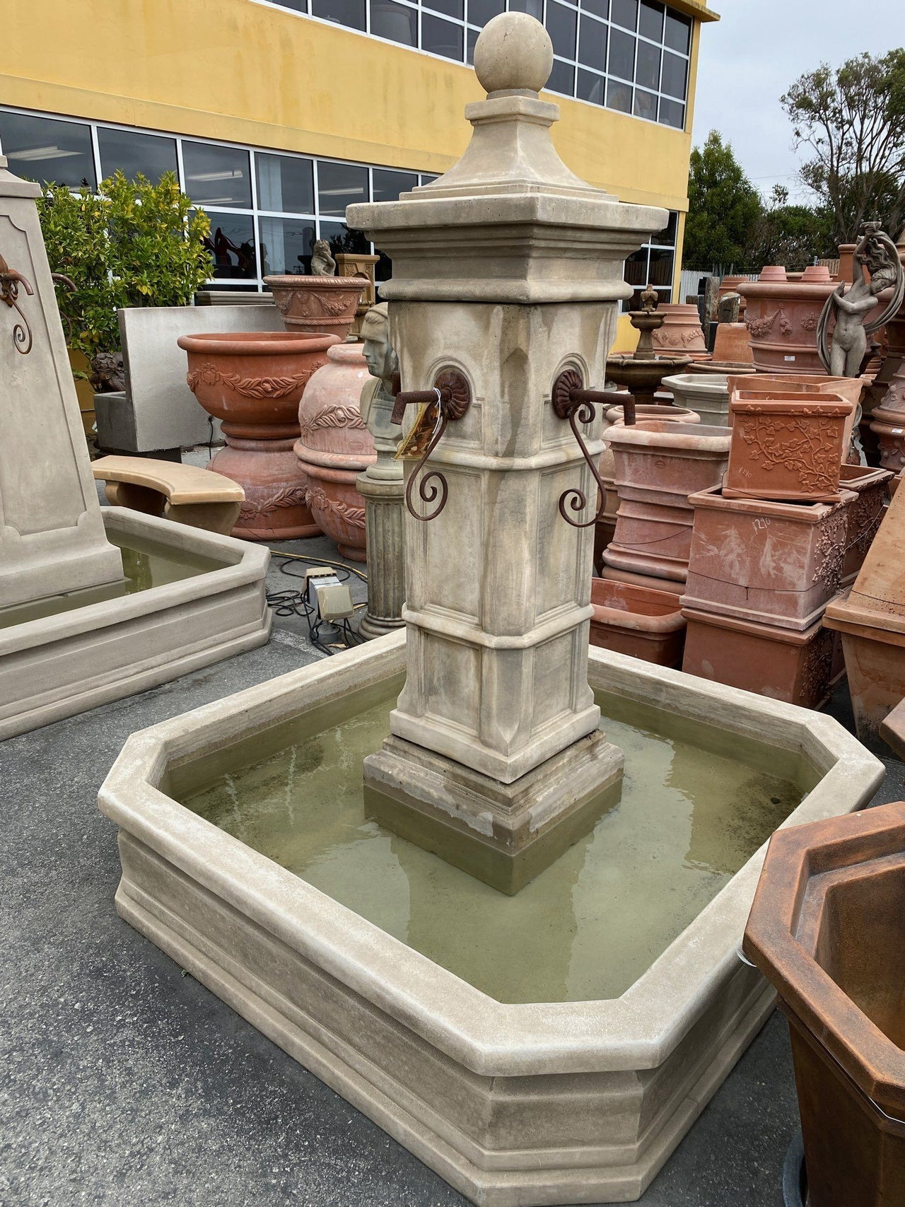 Anduze Colonne Outdoor Cast Stone Garden Fountain For Spouts Fountain Tuscan 