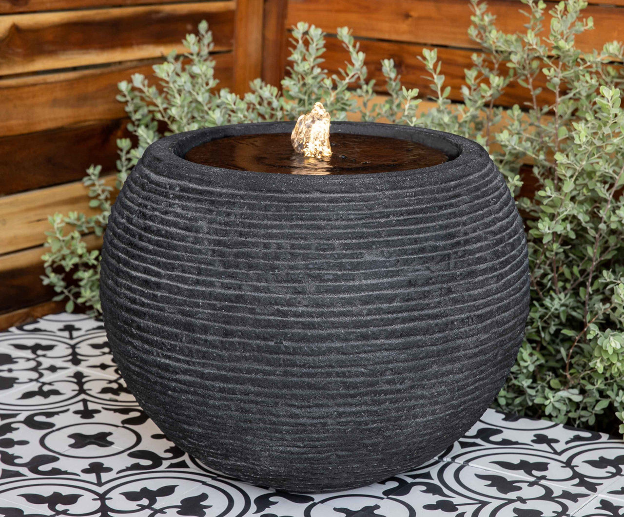 Campania International Fiber Cement Sonora Outdoor Large Garden Fountain Fountain Campania International Black Stone Ledge 
