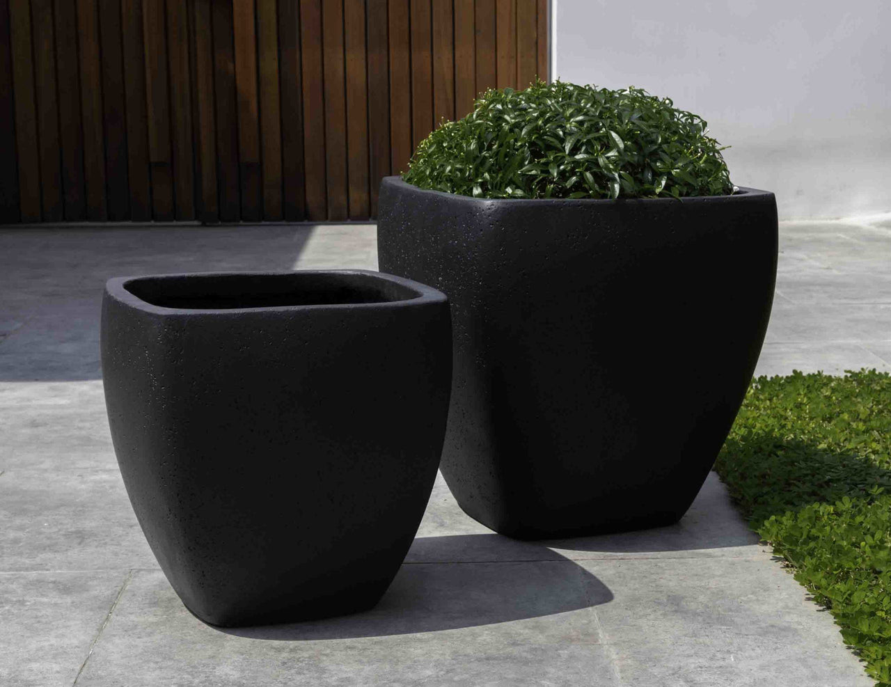 Campania International Fiber Cement Tecate Planter - S/2 Urn/Planter Campania International Playa Noche 