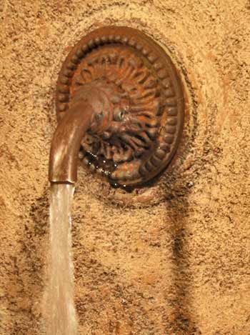 Di Amico Wall Fountain Fountain Fiore Stone 
