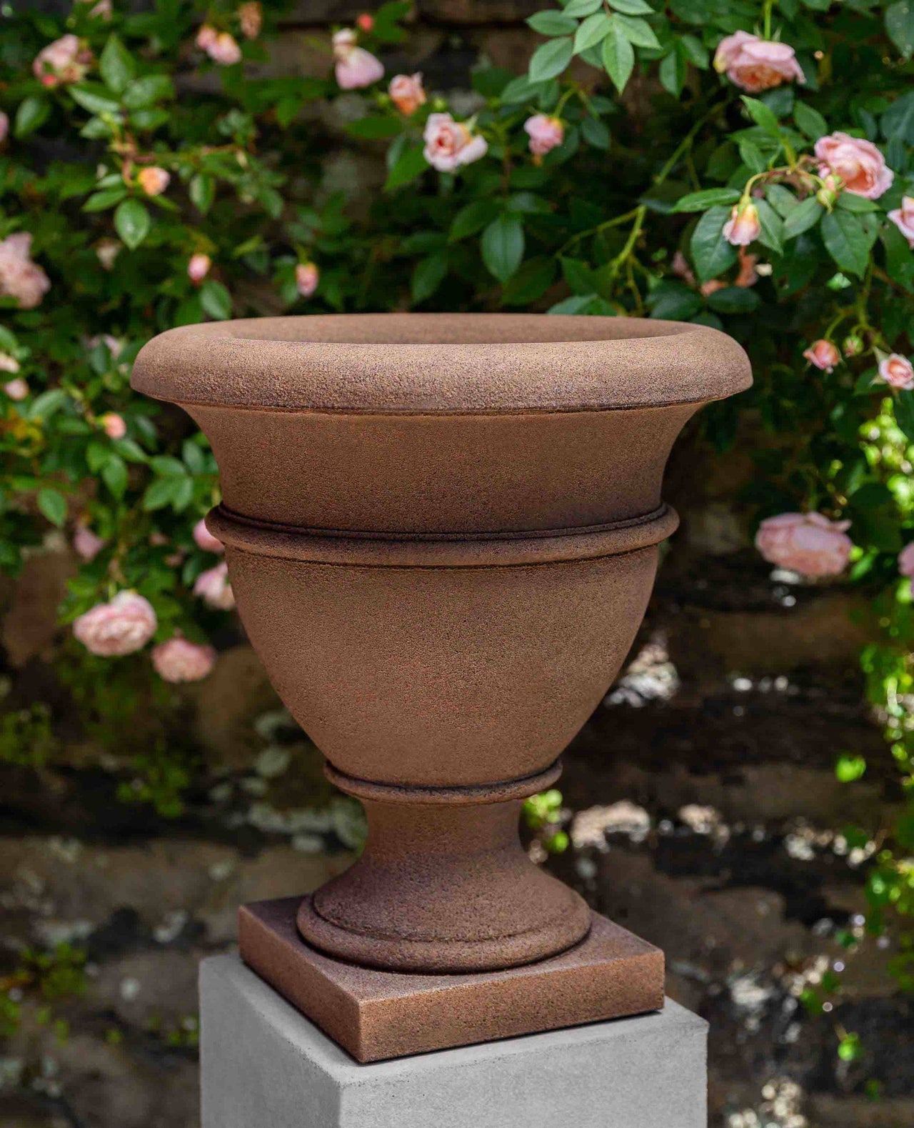 Campania International St. James Urn Urn/Planter Campania International 